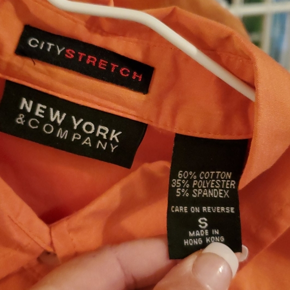 New York and Co. long sleeve button up top - Picture 2 of 4